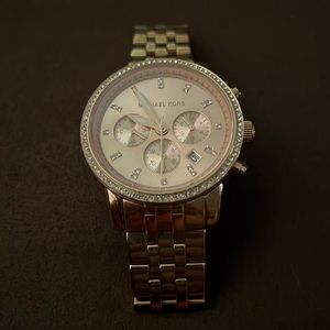 Authentic Michael Kors Rose Gold Womens Watch